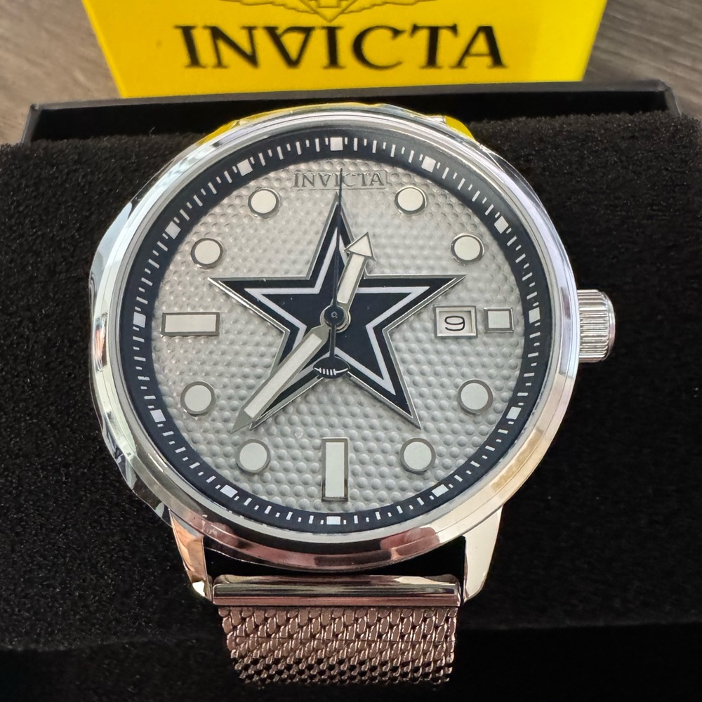 Invicta X NFL Dallas Cowboys Grey Dial Mesh Bracelet Mens Watch 47968 New